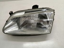 Renault Scenic I Lampa przednia 4706