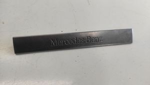 Mercedes-Benz ML W163 Copertura del rivestimento del sottoporta posteriore A1636881520