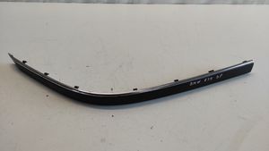 BMW 5 E39 Moulure de pare-chocs avant 8226562