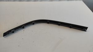 BMW 5 E39 Moulure de pare-chocs avant 8226562