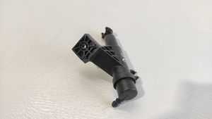 Volkswagen PASSAT B5.5 Headlight washer spray nozzle 