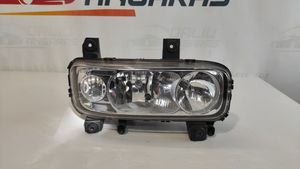 Mercedes-Benz Actros Lampa przednia A9738202761