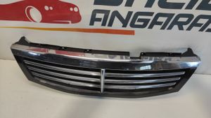 SsangYong Rexton Grille calandre supérieure de pare-chocs avant 7946008000