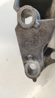 Audi A4 S4 B5 8D Supporto di montaggio del motore (usato) 8D0199351