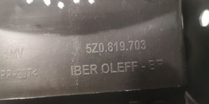 Volkswagen Fox Boczna kratka nawiewu deski rozdzielczej 5Z0819703