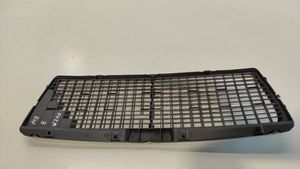 Mercedes-Benz E W210 Maskownica / Grill / Atrapa górna chłodnicy 2108880023