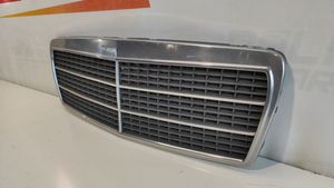 Mercedes-Benz E W210 Maskownica / Grill / Atrapa górna chłodnicy 2108880023