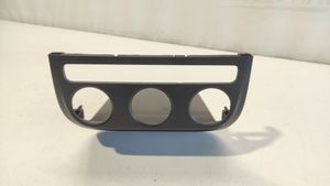 Volkswagen Golf Plus Console centrale, commande chauffage/clim 5M0820039