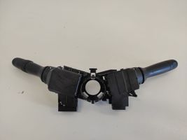 Subaru Impreza V Commodo, commande essuie-glace/phare 17F456