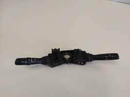 Subaru Impreza V Commodo, commande essuie-glace/phare 17F456