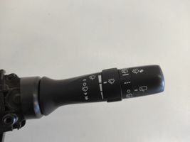 Subaru Impreza V Commodo, commande essuie-glace/phare 17F456