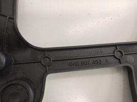 Audi Q7 4M Staffa angolare del supporto di montaggio del paraurti 4M0807453A