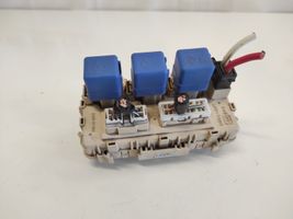 Nissan X-Trail T30 Module de fusibles 2523079981