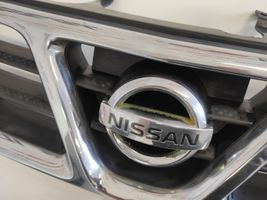 Nissan X-Trail T30 Grille calandre supérieure de pare-chocs avant 623108H700