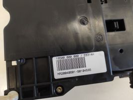 BMW X3 E83 Drošinātāju bloks 0078112497SOK