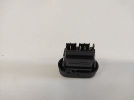 Renault Kangoo I Windscreen/window heater switch 093829B