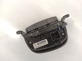 Chevrolet Captiva Boutons / interrupteurs volant 96628528