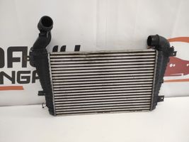 Opel Zafira B Chłodnica powietrza doładowującego / Intercooler 13171435