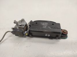 Audi A4 S4 B5 8D Etuoven ulkokahva 8D0837208