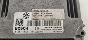 Volkswagen PASSAT B6 Variklio valdymo blokas 03G906021AB