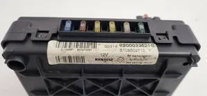 Renault Scenic RX Fuse box set 8200033521B