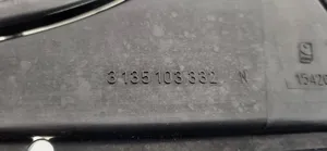 Ford Focus Jäähdyttimen jäähdytinpuhaltimen suojus 3135103332