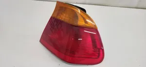 BMW 3 E46 Lampy tylnej klapy bagażnika 8364922