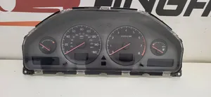 Volvo S60 Speedometer (instrument cluster) 8602473