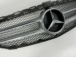 Mercedes-Benz C W205 Grille calandre supérieure de pare-chocs avant 11147807246