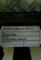 Toyota Avensis Verso Jäähdyttimen lauhdutin 