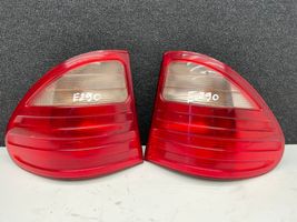 Mercedes-Benz E W210 Lampa tylna 