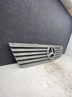 Mercedes-Benz Sprinter W901 W902 W903 W904 Maskownica / Grill / Atrapa górna chłodnicy 9018880123