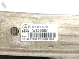 Mercedes-Benz Vito Viano W639 Radiador intercooler A6395011301