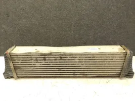 Mercedes-Benz Vito Viano W639 Starpdzesētāja radiators A6395011301