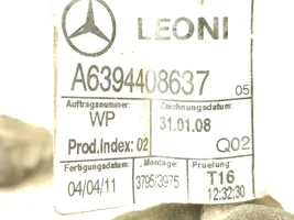 Mercedes-Benz Vito Viano W639 Cableado del sensor de aparcamiento (PDC) A6394408637