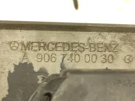 Mercedes-Benz Sprinter W906 Barra de luz de la matrícula/placa de la puerta del maletero A9067400030