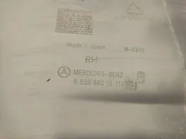 Mercedes-Benz Vito Viano W639 Coin de pare-chocs arrière A6398801371