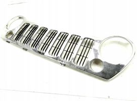 Jeep Cherokee Grille calandre supérieure de pare-chocs avant 2601042