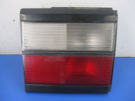 Volkswagen PASSAT B3 Lampa tylna 333945107