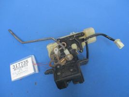 Mazda 323 Serrure de loquet coffre 