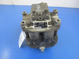 Audi 80 90 S2 B4 ABS-pumppu 4A061411A