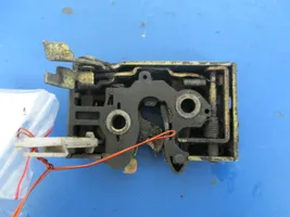 Volkswagen Polo II 86C 2F Front door lock 