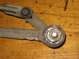 Mazda 121 SM Tringlerie et moteur d'essuie-glace avant 