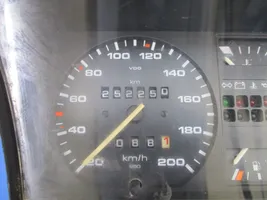 Volkswagen Golf II Compteur de vitesse tableau de bord 