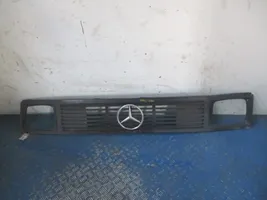 Mercedes-Benz E W124 Priekšējais režģis 