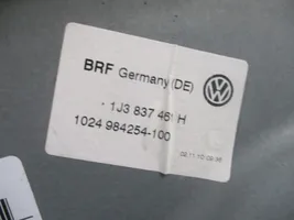 Volkswagen Golf IV Priekšpusē elektriskā loga pacelšanas mehānisma komplekts 1J3837461H