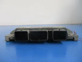 Renault Clio III Komputer / Sterownik ECU silnika 8200522357