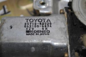 Toyota RAV 4 (XA10) Elektryczny podnośnik szyby drzwi tylnych 8571042020