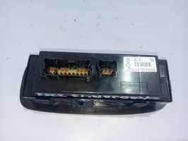 Renault Kadjar Electric window control switch 157669