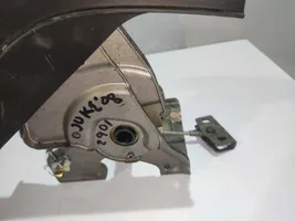 Nissan Juke I F15 Poignée de desserrage du frein à main 